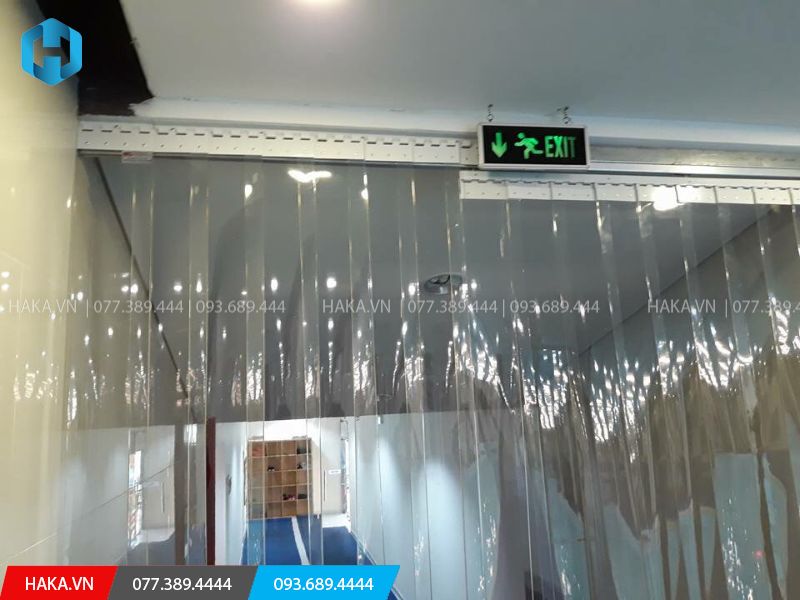 rem-nhua-pvc-ngan-lanh-truot-lua_1 rem nhua pvc ngan lanh truot lua 1
