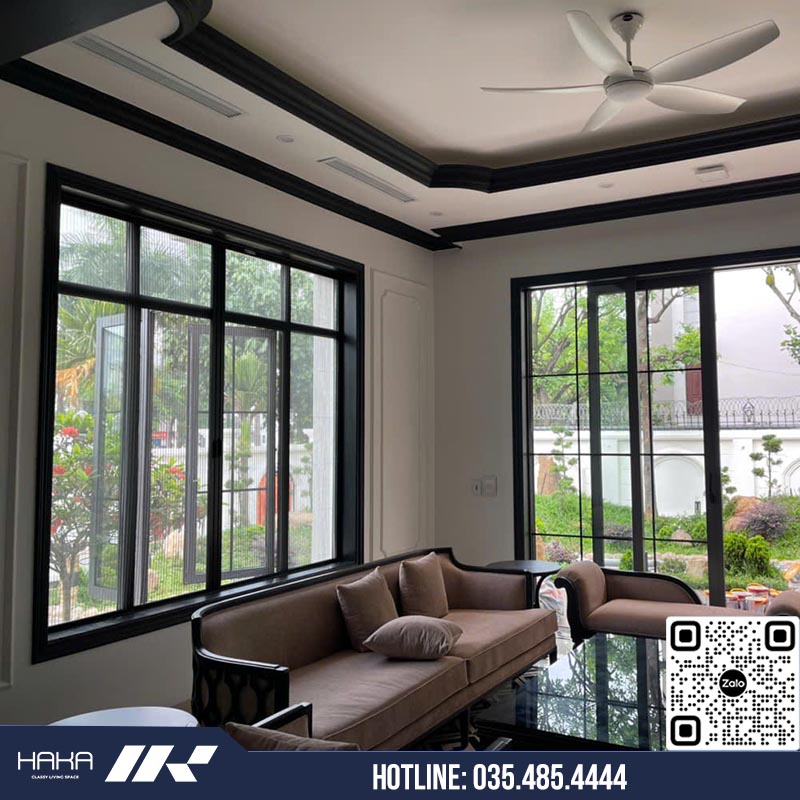 Cửa lưới chống muỗi lắp tại cửa sổ phòng khách Cửa lưới chống muỗi lắp tại cửa sổ phòng khách