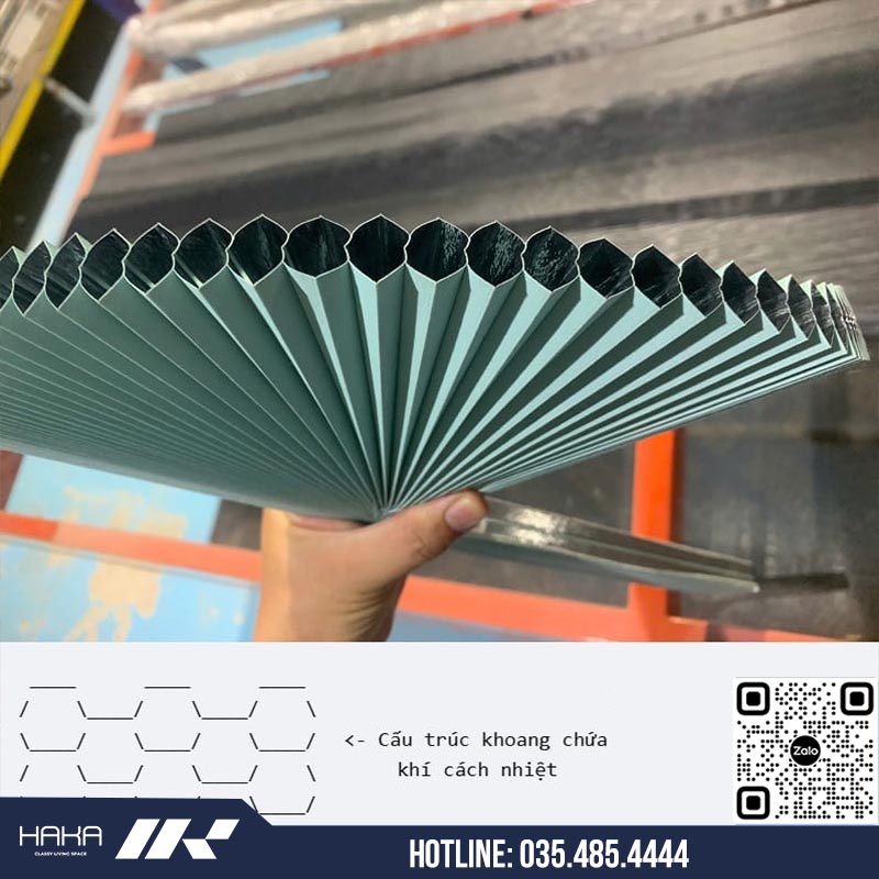 Cấu trúc khoang rỗng của rèm tổ ong tạo thêm lớp đệm không khí Cấu trúc khoang rỗng của rèm tổ ong tạo thêm lớp đệm không khí